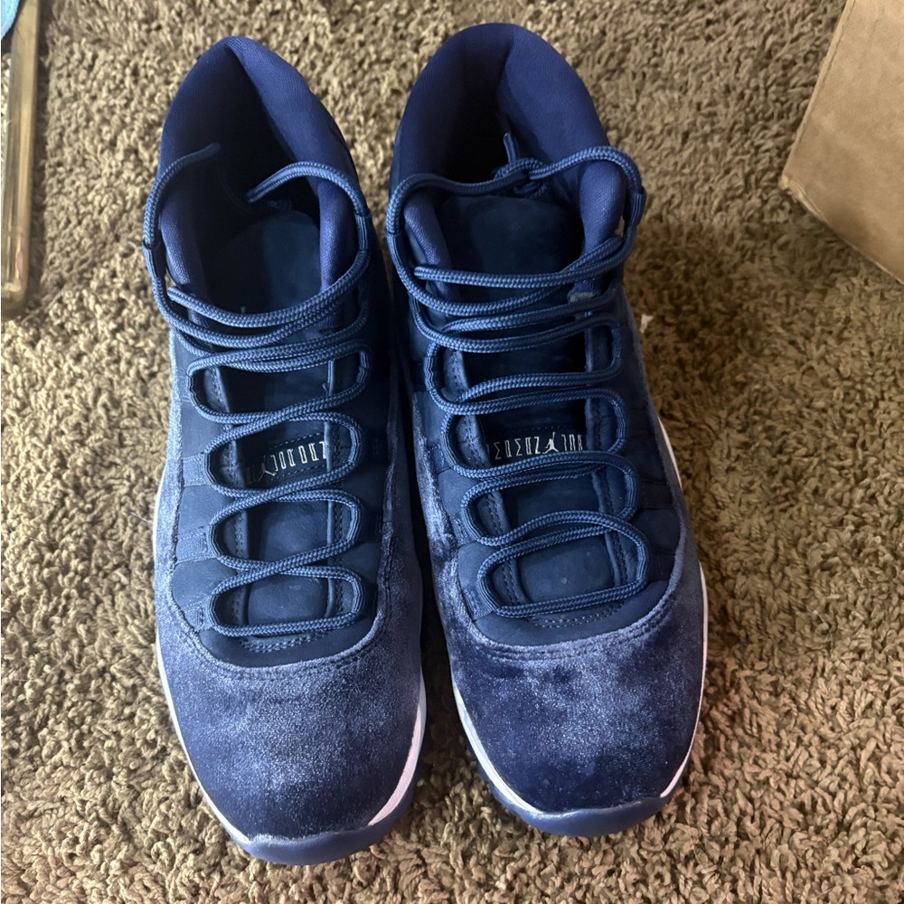 Jordan 11 high blue velvet
